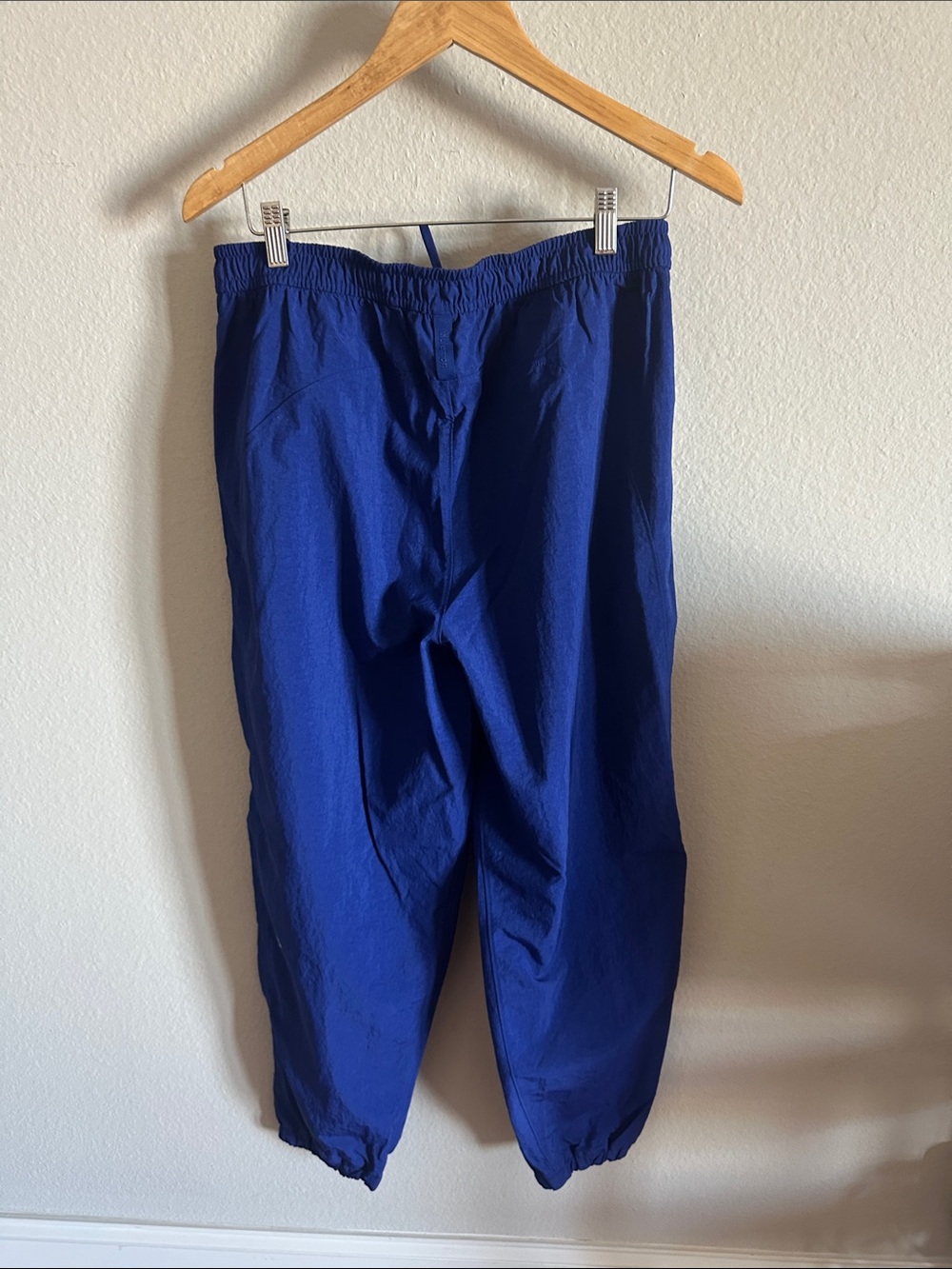 Lululemon License to Train Woven Mid-Rise Jogger Deep Sea Blue/Moroccan Blue - Picture 11 of 13